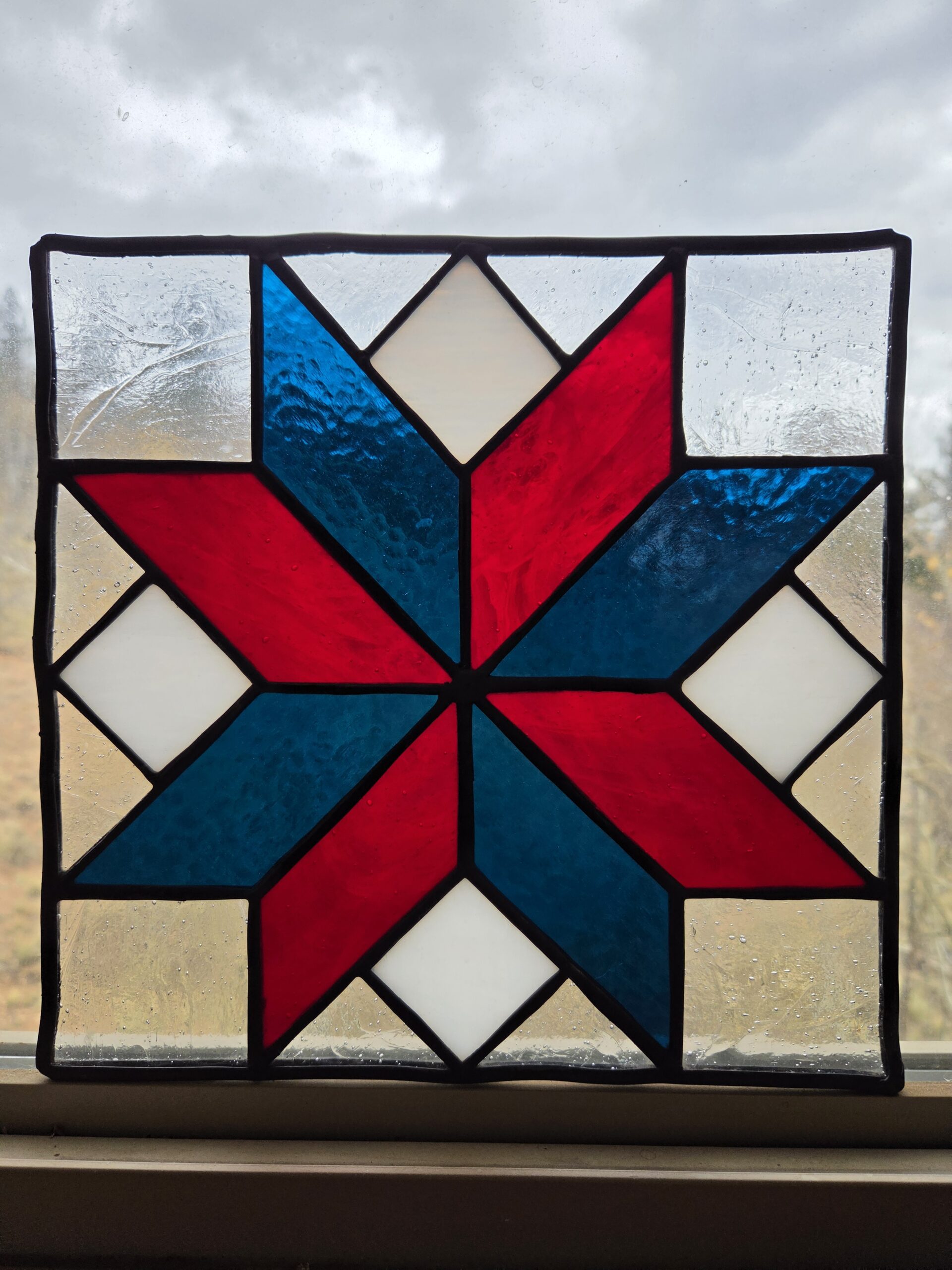 Red & Blue Quilt Star Stained Glass Panel - Image 4
