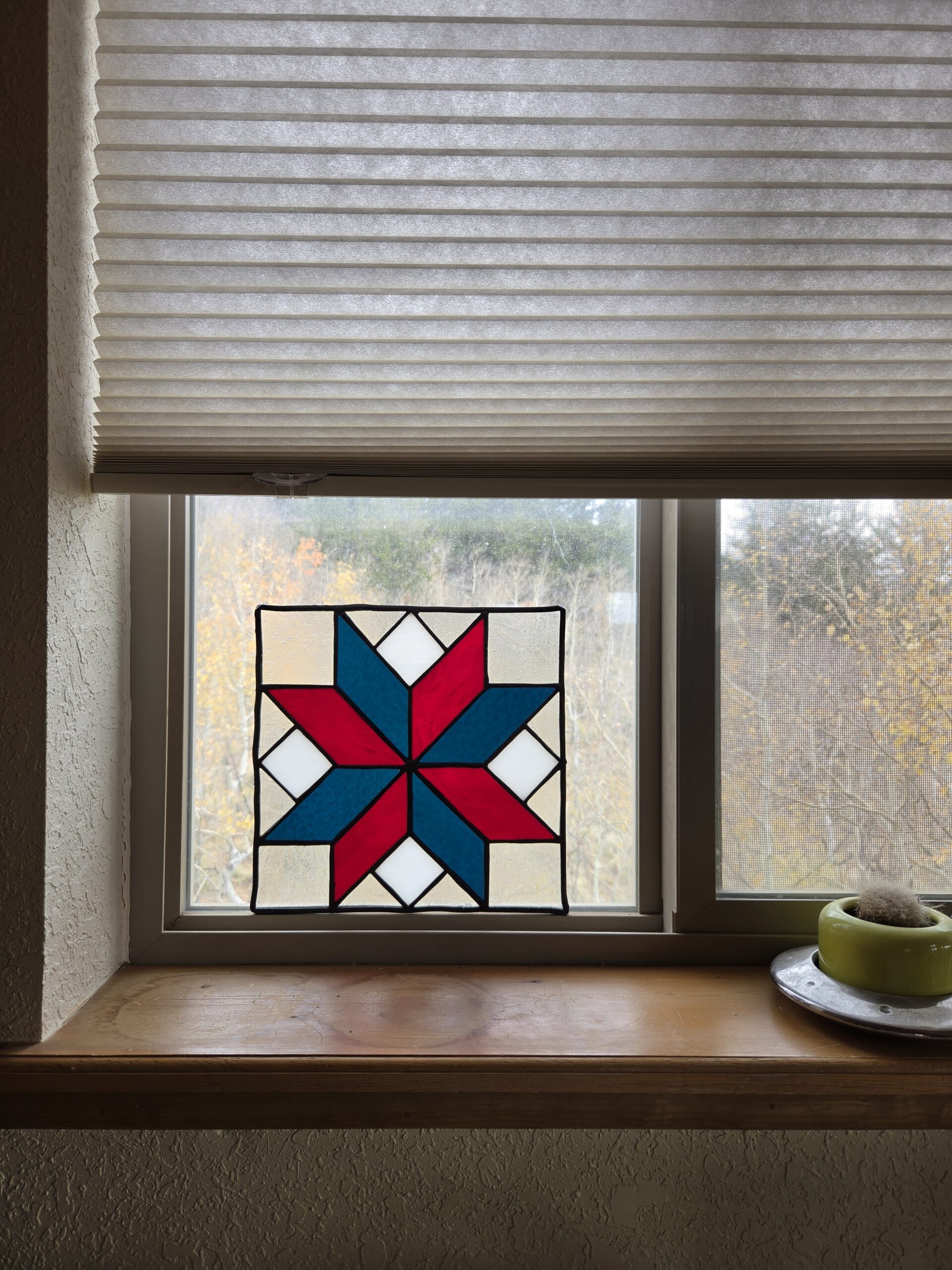 Red & Blue Quilt Star Stained Glass Panel - Image 2