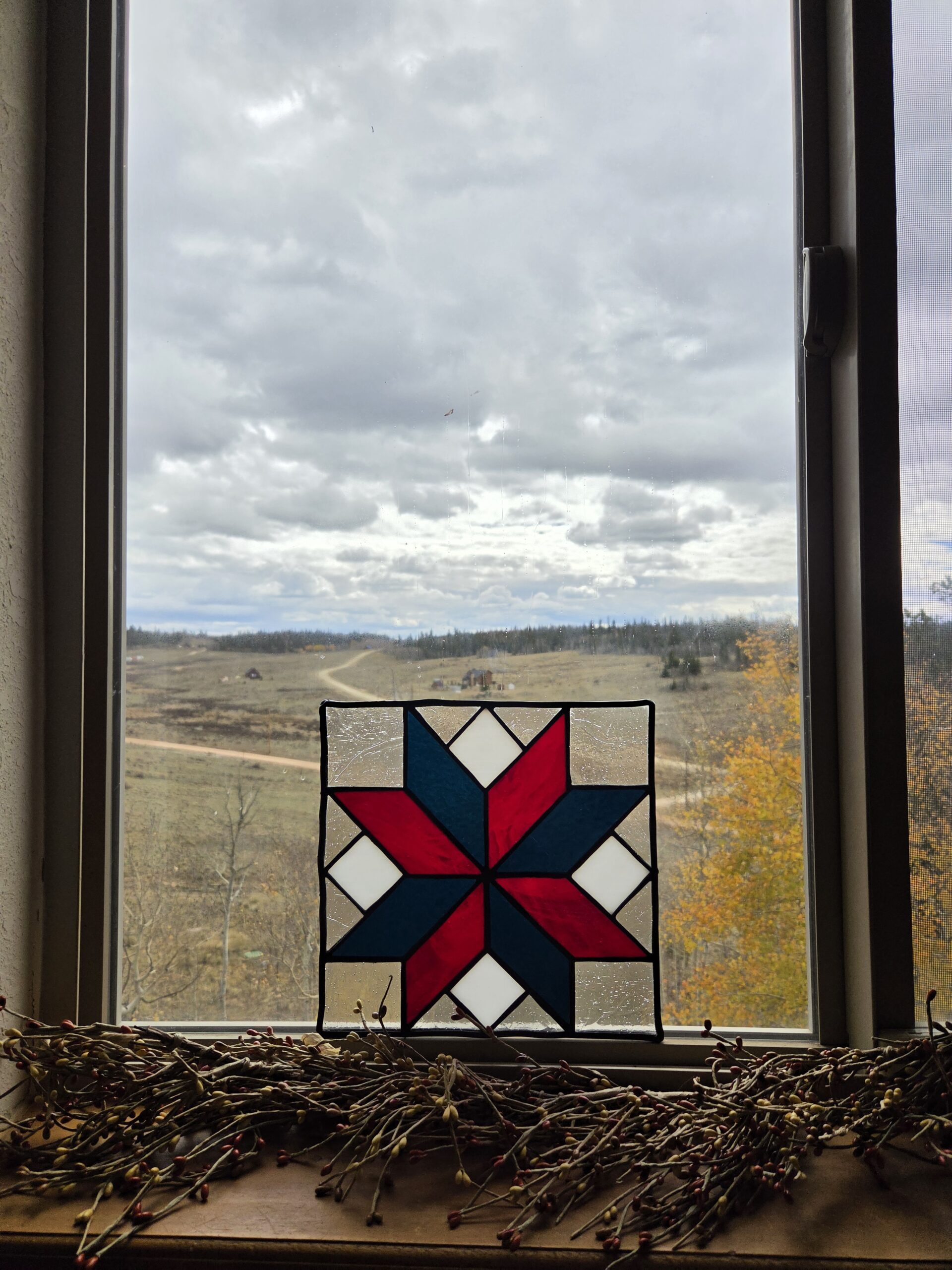 Red & Blue Quilt Star Stained Glass Panel - Image 3
